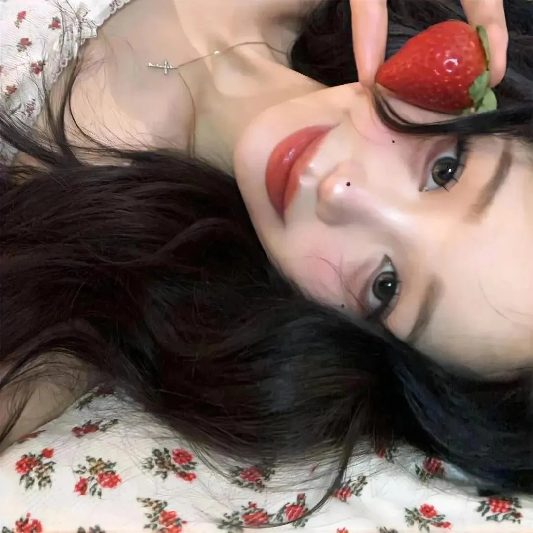 犹抱琵琶半遮面